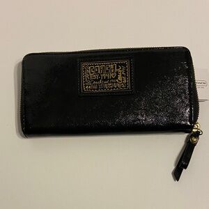 Coach poppy patent Leather long Zip Wallet